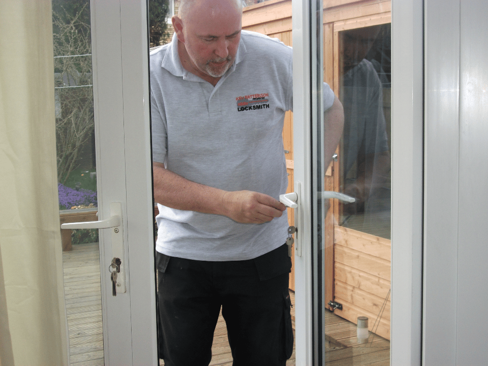 KEV PATTERSON THE LOCK DOC & HANDYMAN SERVICES gallery image 1